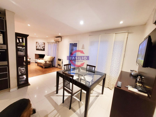Venta Excelente Casa De 6 Ambientes Con Jardín, Quincho, Pileta Y Parrilla Florida Este