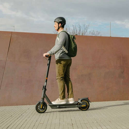 Scooter Eléctrico Segway Max G2 Plegable 3 Modos Conducción Color Gris Oscuro