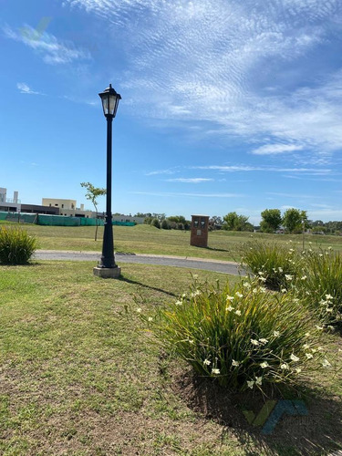 Imagen 6 de 17 de Venta De Lote Interno, Inmejorable Orientación - Santa Sofía