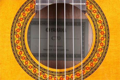 Imagen 3 de 4 de Guitarra Yamaha C70 Acustica Clasica