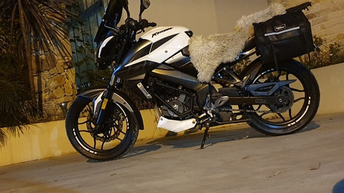 Bajaj Rouser 200 Ns Fi
