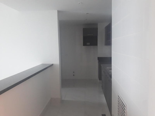 Imagen 3 de 14 de Alquiler De Apartamento En Pacific Park Plaza Edison 20-8095