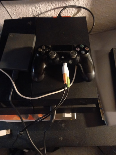 Play Station 4 Modelo Fat + 2 Controles + Disco 1.5 Tb De Es