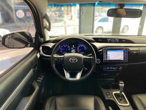 Toyota Hilux 2.8 Cd Srx 177cv 4x4 At 2017