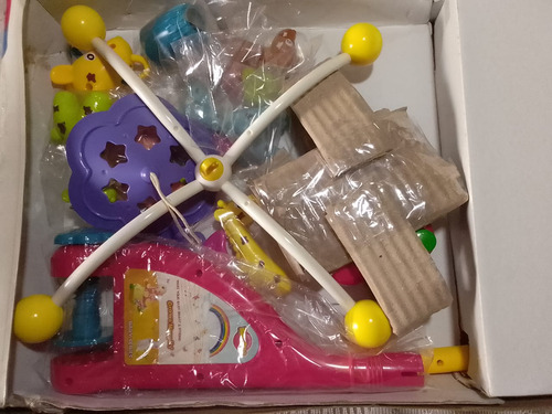 Cunero Movil Para Bebe Rojo (Usado)