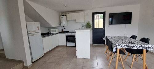 Se Vende Duplex Con Pileta Y Cochera En Carlos Paz