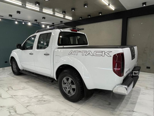 Nissan Frontier Svatk4xa