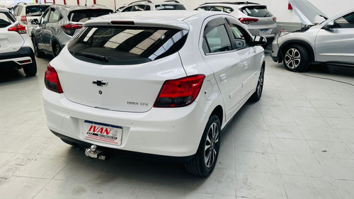 Chevrolet Onix 1.4 MPFI LTZ 8V FLEX 4P AUTOMÁTICO