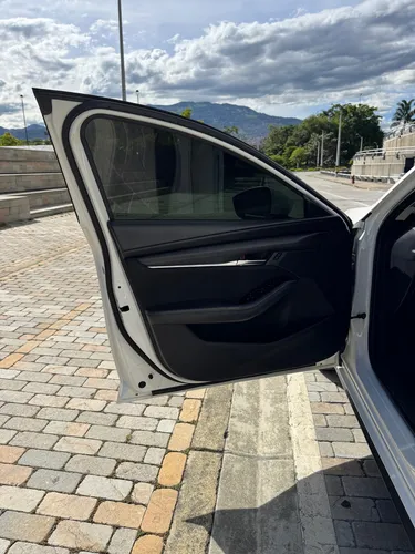 Mazda 3 2.0 Touring