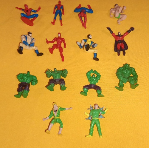 Marvel Super Heroes Grezon Tipo Kinder Set 18 Figuras (Usado)