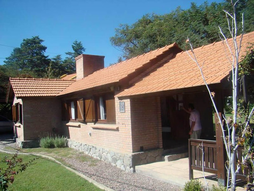 Casa En Venta En Barrio Balneario