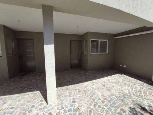 Imagen 2 de 24 de Se Vende Con Renta Hasta 2024 - Triplex En Juan De Garay 3220