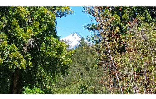 Terreno Con Vista A Volcanes Y Río Liucura, Pucón