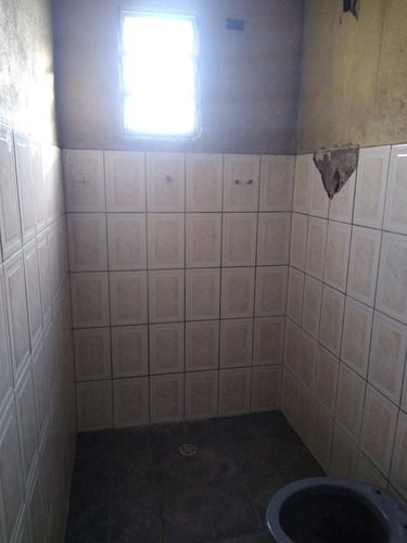 Vendo, Casa Com 3 Cômodo
