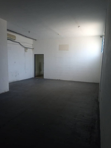 Imagen 8 de 17 de Se Alquila Local Comercial Av. Andres Eloy Blanco