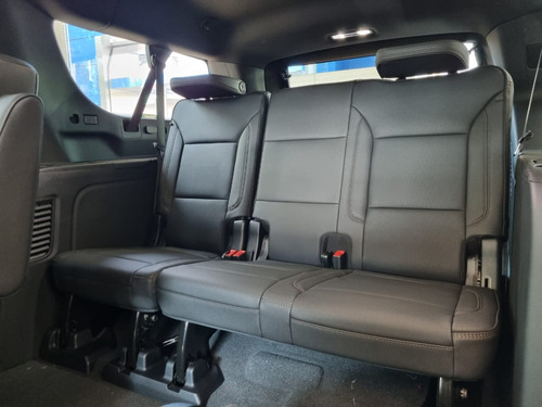 Chevrolet Suburban 6.2 High Country 4X4 At