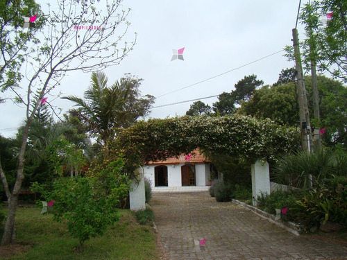 Casa En Golf, 4 Dormitorios *- Ref: 7419