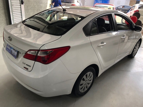 Imagem 4 de 11 de Hyundai Hb20s 2014 1.6 Comf. Plus 4p **** Impecável ***