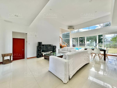 Casa De Tres Dormitorios En Venta Punta Del Este