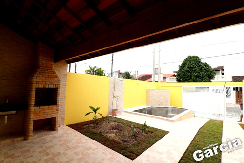 Imagem 2 de 15 de Casa Com 2 Dormitórios E Piscina Em Peruíbe - 6128 - 69863096