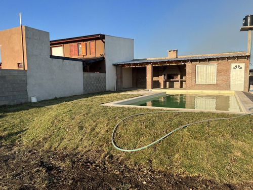 Imagen 2 de 19 de Dueño Vende Terreno Con Pileta, Quincho, Pieza Y Baño! 408mt Liquido