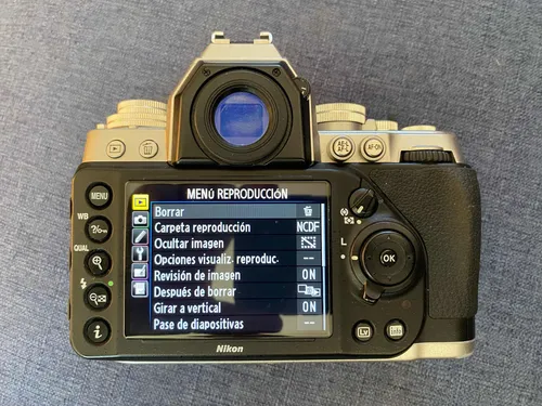 Vendo Preciosa Cámara Nikon Df (oferta) (Usado)