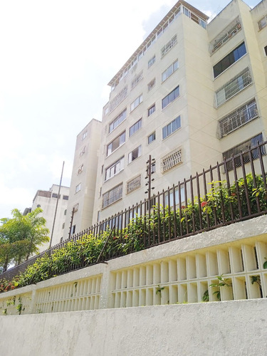 Apartamento En Venta 123m2 Remodelado Cafetal Urb San Luis Baruta