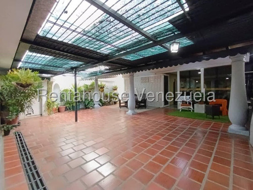 Casa De Amplios Espacios Amoblada En Urb. Lourdes. Ljsa 25-13114
