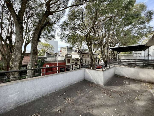 Venta De Casa De 4 Dormitorios En Punta Carretas. 2gjes