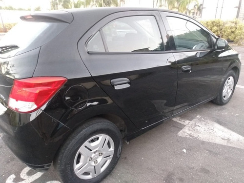 Imagem 3 de 5 de Chevrolet Onix 2017 1.0 Joy 5p