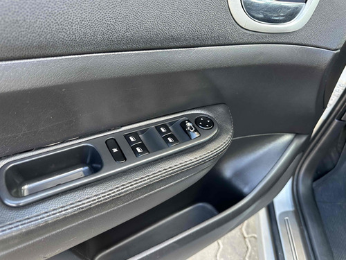 Peugeot 307 2.0 PRESENCE PACK SEDAN 16V FLEX 4P AUTOMÁTICO