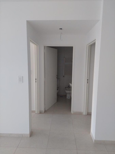 Departamento En Venta - 2 Dormitorios 2 Baños - Cochera - 83mts2 - Caballito, Capital Federal