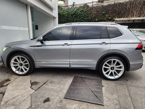 Volkswagen Tiguan 2.0 R-line