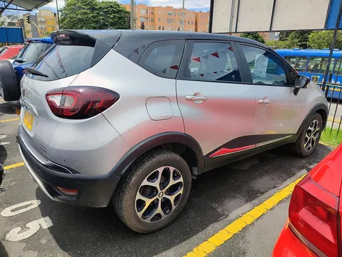 Renault Captur 2.0 Intens Automática