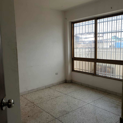 Imagen 20 de 20 de Alquiló Local Comercial Con Apartamento