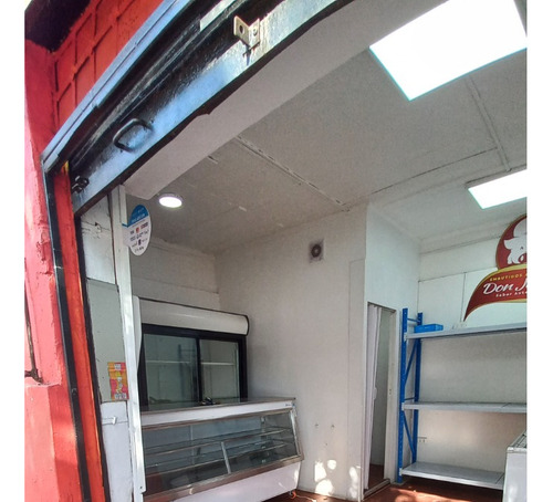Local Comercial Con Baño Completo ,ducha Agua Caliente Termo
