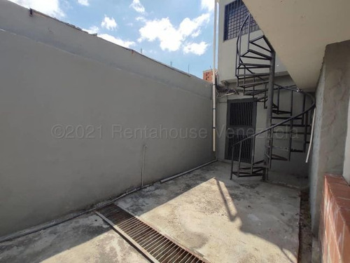Linda R. 0424-576.7001 Rah#21-19596 Alquila Casa Comercial