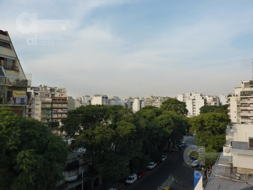 Caballito. Departamento 2 Ambientes Con Balcón. Alquiler Temporario Sin Garantías.