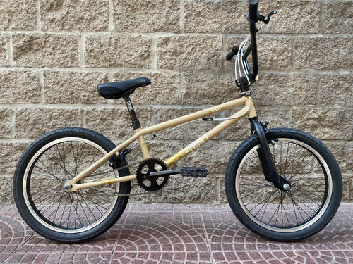Bicicleta Vairo Skull Bmx Freestyle R20 - Urquiza Bikes