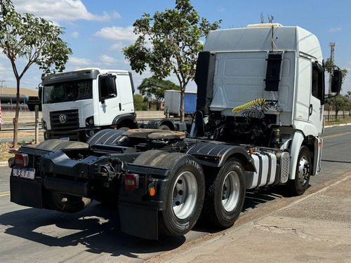 Volkswagen 25.420 T.a 6x2 - Automático