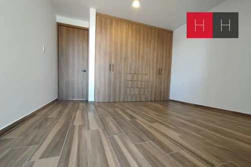 Casa En Venta En Lomas De Angelópolis Iii, Parque Nayarit