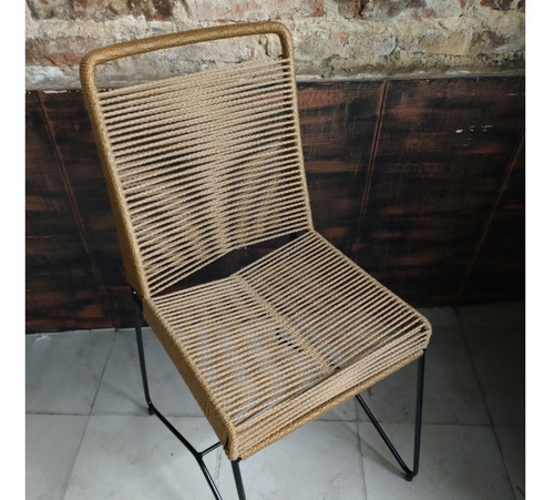 Imagen 4 de 5 de Mesa 140x80 Industrial + 4 Sillas Tulum Hierro Madera