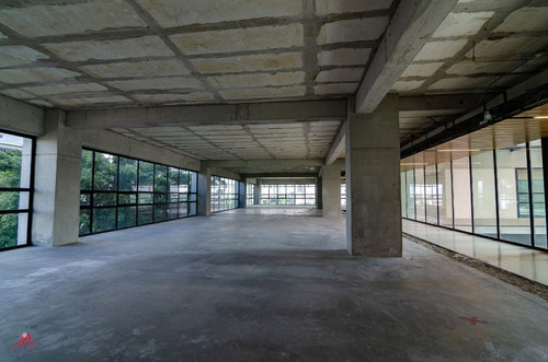 Departamento En Torre Bravante, Col. Juan Manuel, Guadalajara, Jalisco.