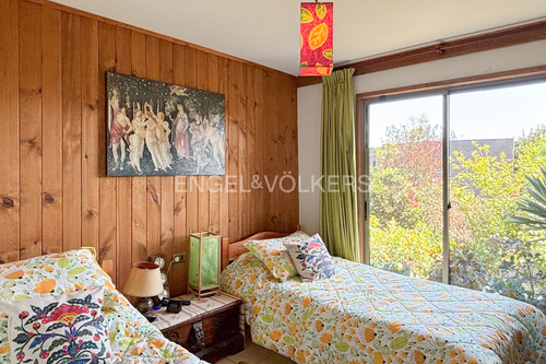 Venta Linda Y Cálida Casa En Condomimo Maitencillo