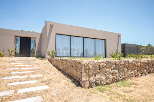 Nueva Casa En Venta Pueblo Mio, Chacras De Manantiales (ref: Bpv-8753)