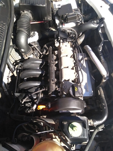 Imagen 11 de 12 de Volkswagen Voyage 1.6 101cv 2013