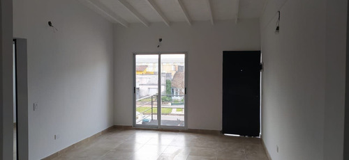 Imagen 7 de 19 de Magnifico Departamento En Venta De 4 Ambientes En Turdera