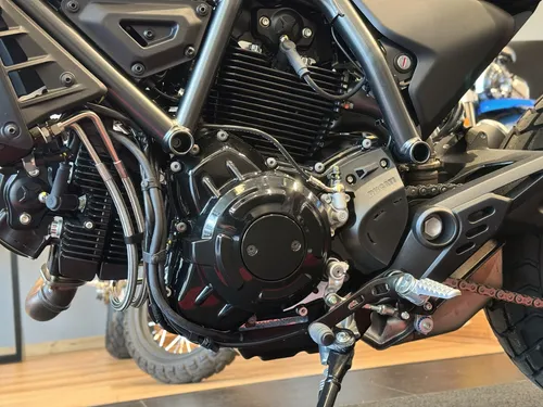 Ducati Scrambler Icon Dark 2025