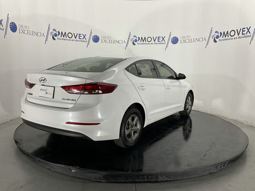 Imagen 10 de 15 de Hyundai Elantra 2018 2.0 Gls Mt