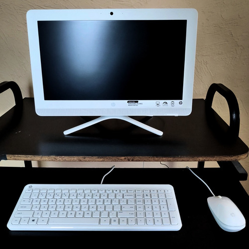 Computadora Hp All-in-one - 20-c020 (energy Star) (Usado)